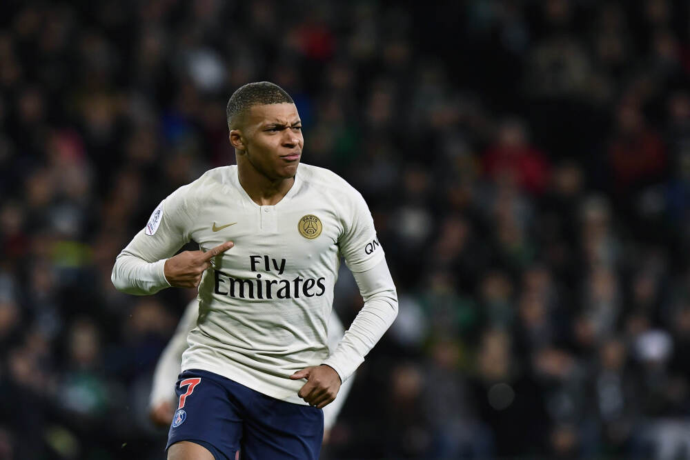 从5999跌至3998! 这台华为上一代旗舰, 现在香吗?